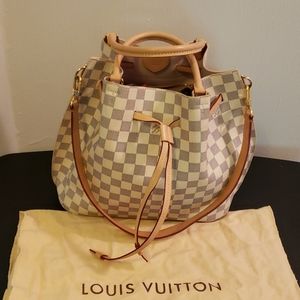 Louis Vuitton Handbag